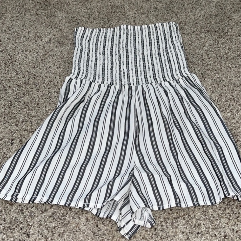 Garage strapless romper